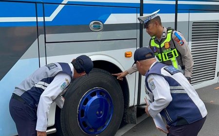 Pastikan Keselamatan Penumpang, Polres Mojokerto Kota Cek Angkutan Umum