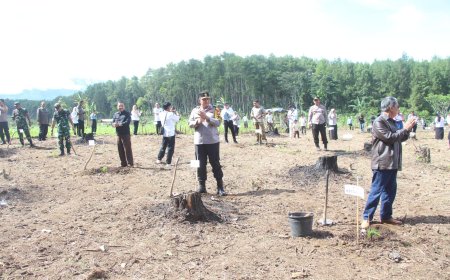 Gerakan Sedekah Oksigen HPN 2026, Polres Bondowoso Tanam 1.000 Pohon