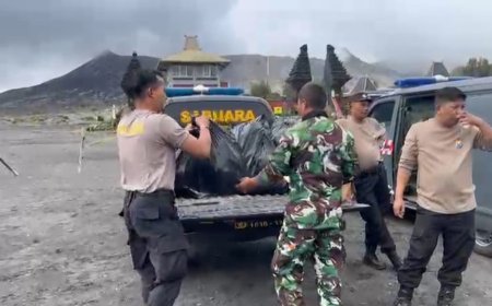 Polres Probolinggo Gelar Bersih-Bersih di Area Wisata Bromo