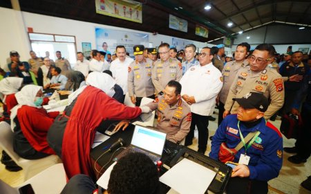 Kapolri Ramaikan Baksos HUT ke-53 KSPSI dengan Donor Darah