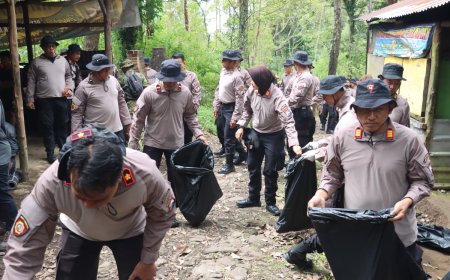 Dukung Indonesia ASRI, Polres Magetan Gelar Korve di Jalur Lawu