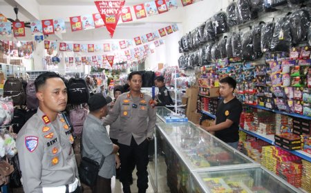 Warga Dusun Dodokan Terdampak Banjir Terima Bantuan dari Polresta Sidoarjo