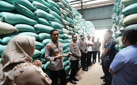 Ketersediaan Pangan Terjaga, Kapolres Ponorogo Sidak Gudang Perum Bulog