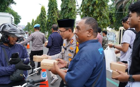 Sinergitas Polres Situbondo dan Insan Pers Warnai Ramadan dengan Berbagi