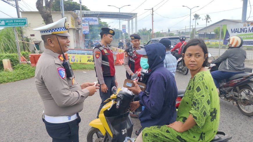 Operasi Keselamatan Semeru 2026: Polres Pelabuhan Tanjungperak Perketat Pengawasan di Suramadu   