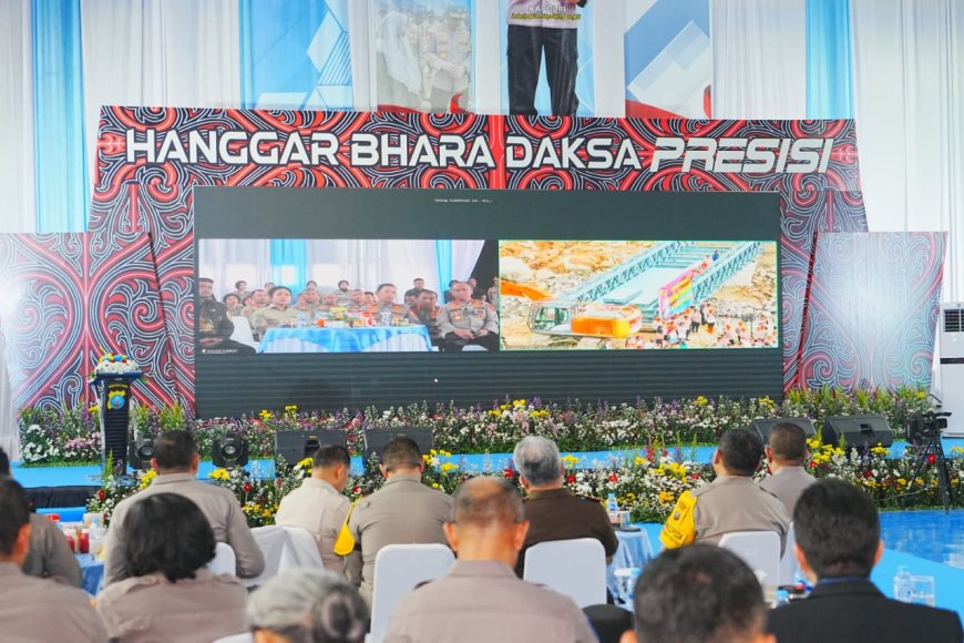 Kapolri Kawal Progres Jembatan Bailey di Sumatera Barat