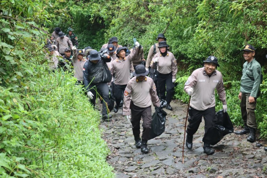 Polres Magetan Komitmen Jaga Kelestarian Lawu Lewat Korve