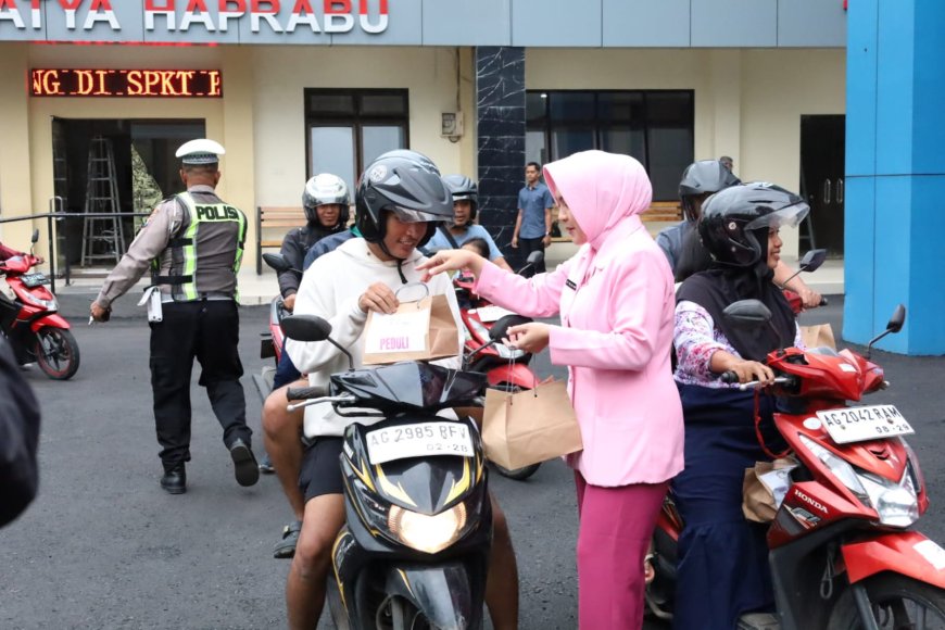 Aksi Humanis Polres Tulungagung di Bulan Ramadan
