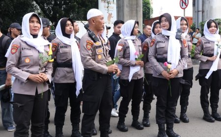 Pendekatan Humanis dan Tim Sholawat Sejukkan Aksi di Ramadan