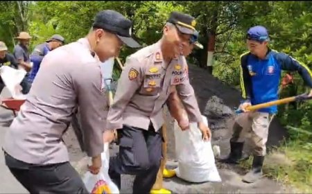Sinergi Polres Lumajang dan Warga Perkuat Tebing dengan Bronjong