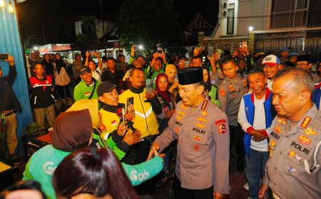 Suasana Akrab Kapolri dan Ojol di Kedai Ado Presisi