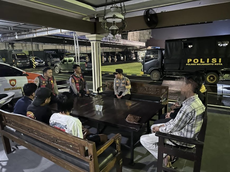 Polres Mojokerto Kota Amankan Situasi Jelang Sahur, Tawuran Dicegah