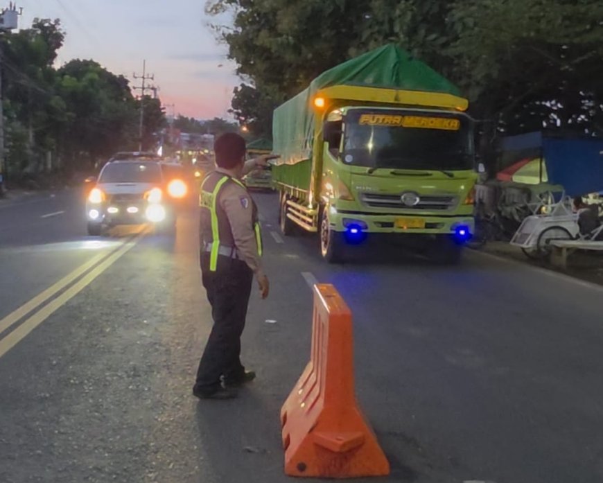 Polresta Banyuwangi Urai Kemacetan Bulusan Lewat Buffer Zone, Pengemudi Puas
