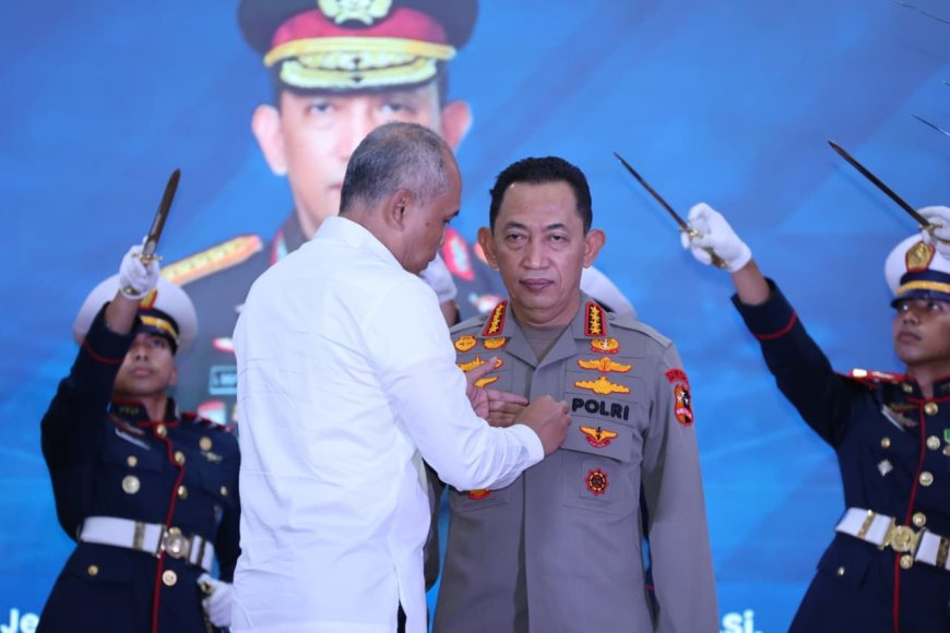 Penghargaan untuk Kapolri Perkuat Semangat Transformasi Digital