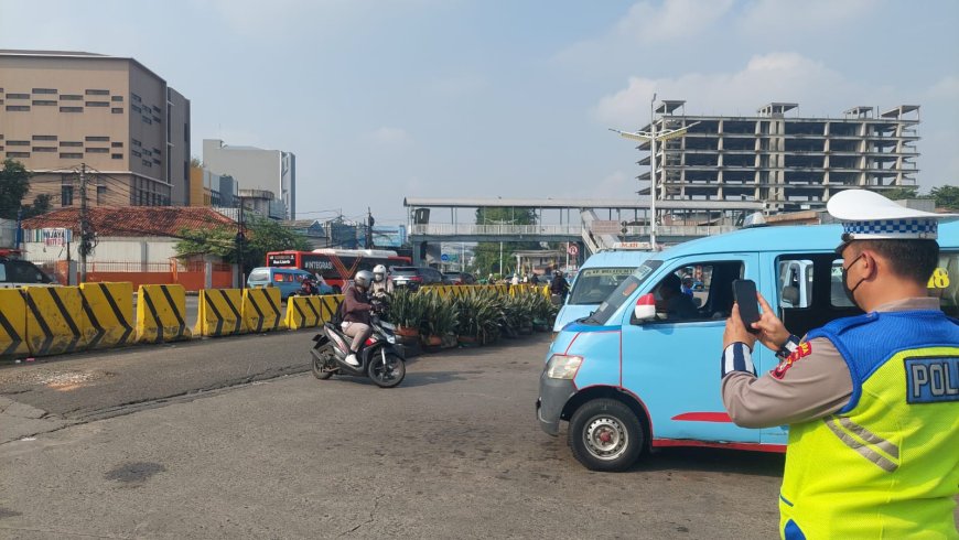 Penindakan Pelanggaran Lalu Lintas Kini Lebih Digital dengan ETLE Handheld